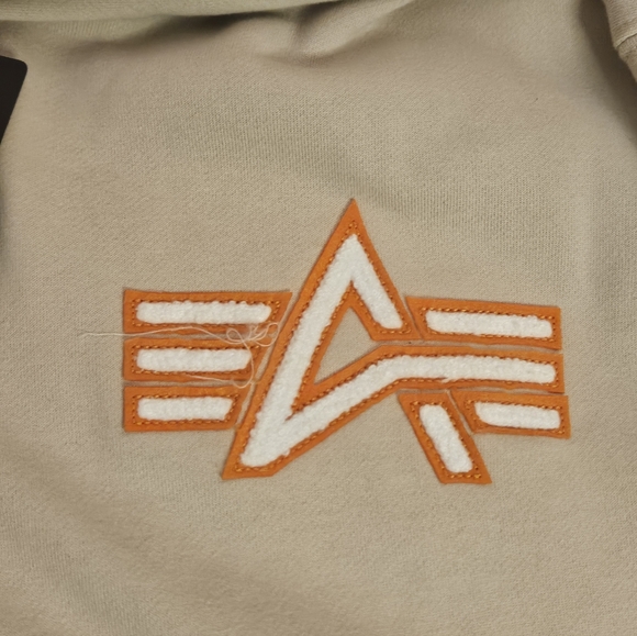ALPHA INDUSTRIES ESSENTIAL PATCH HOODIE - Picture 4 of 8